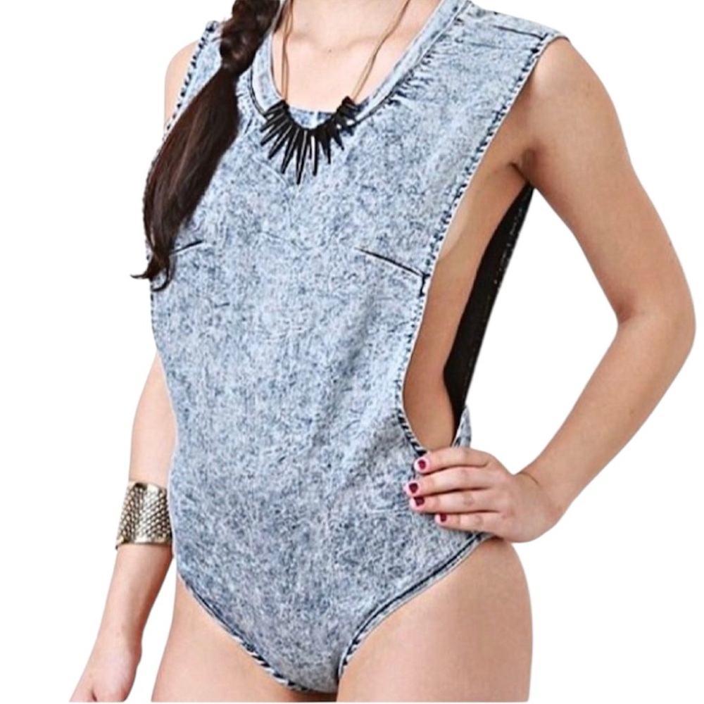 36 Point 5 Acid Wash Denim Cut Out Exposed Zipper Back Bodysuit Size Medium
